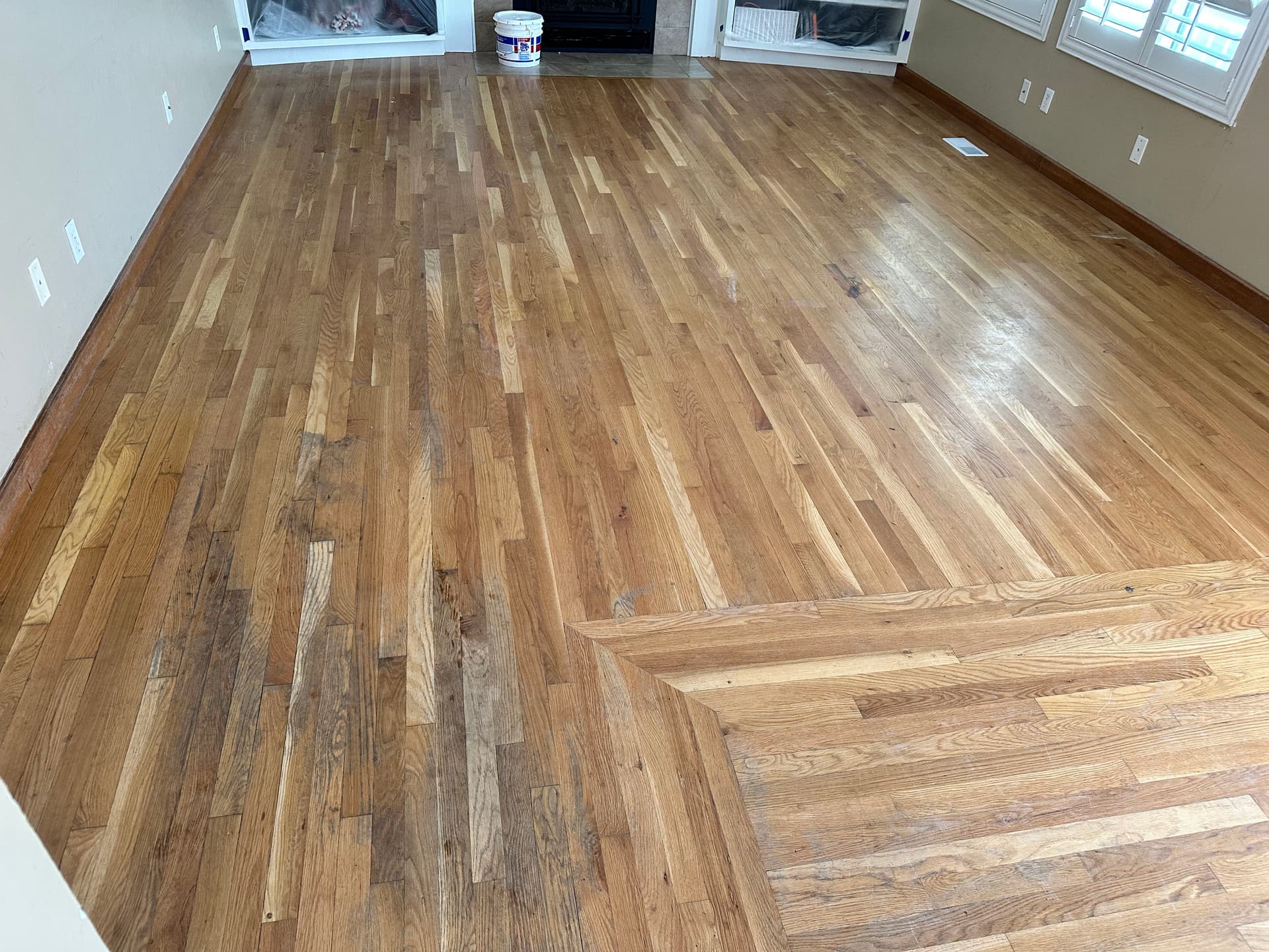 Gallery photos for Mixed White Oak and Red Oak Floor Refinishing in Tooele: Image #4